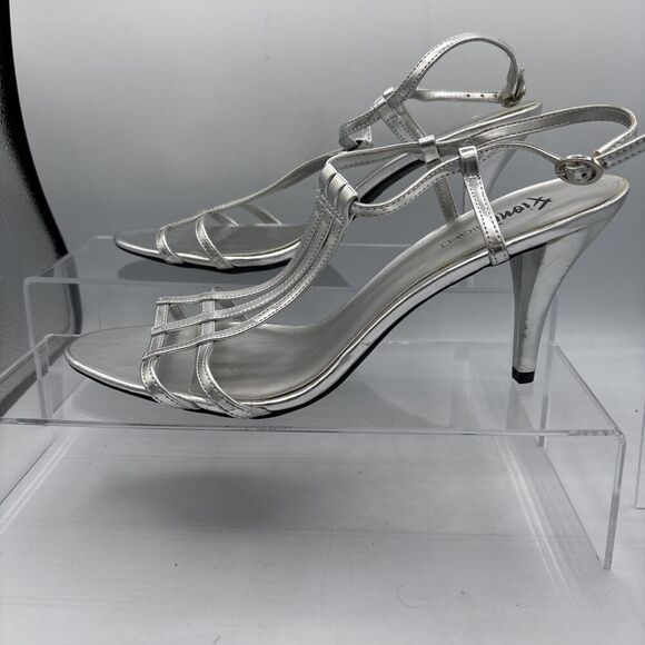 Fioni Night Size 11 Silver T Strap Open Toe stiletto Heels Formal wedding - Picture 2 of 10